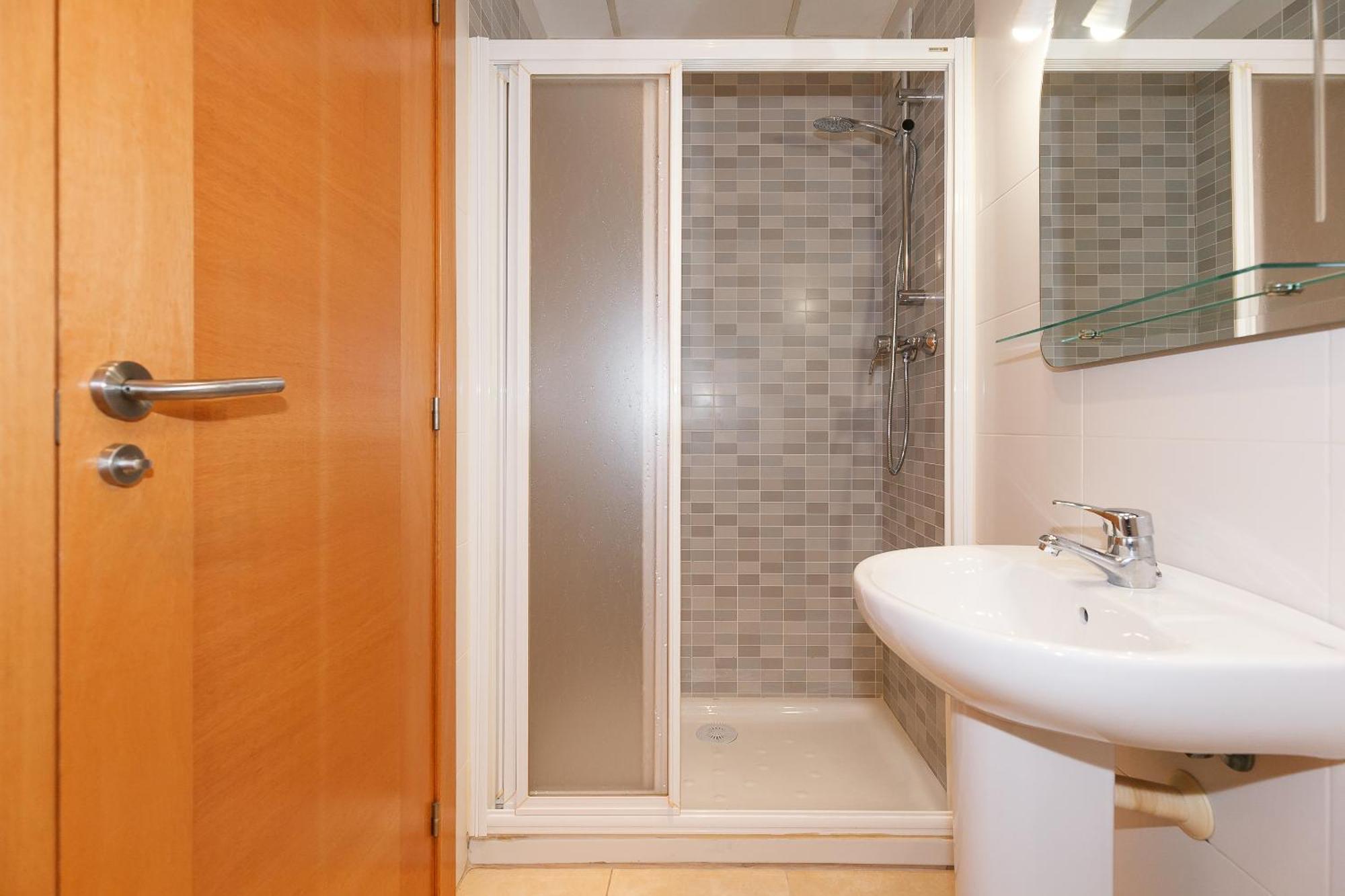Uhc Els Pins Apartments Salou Bagian luar foto