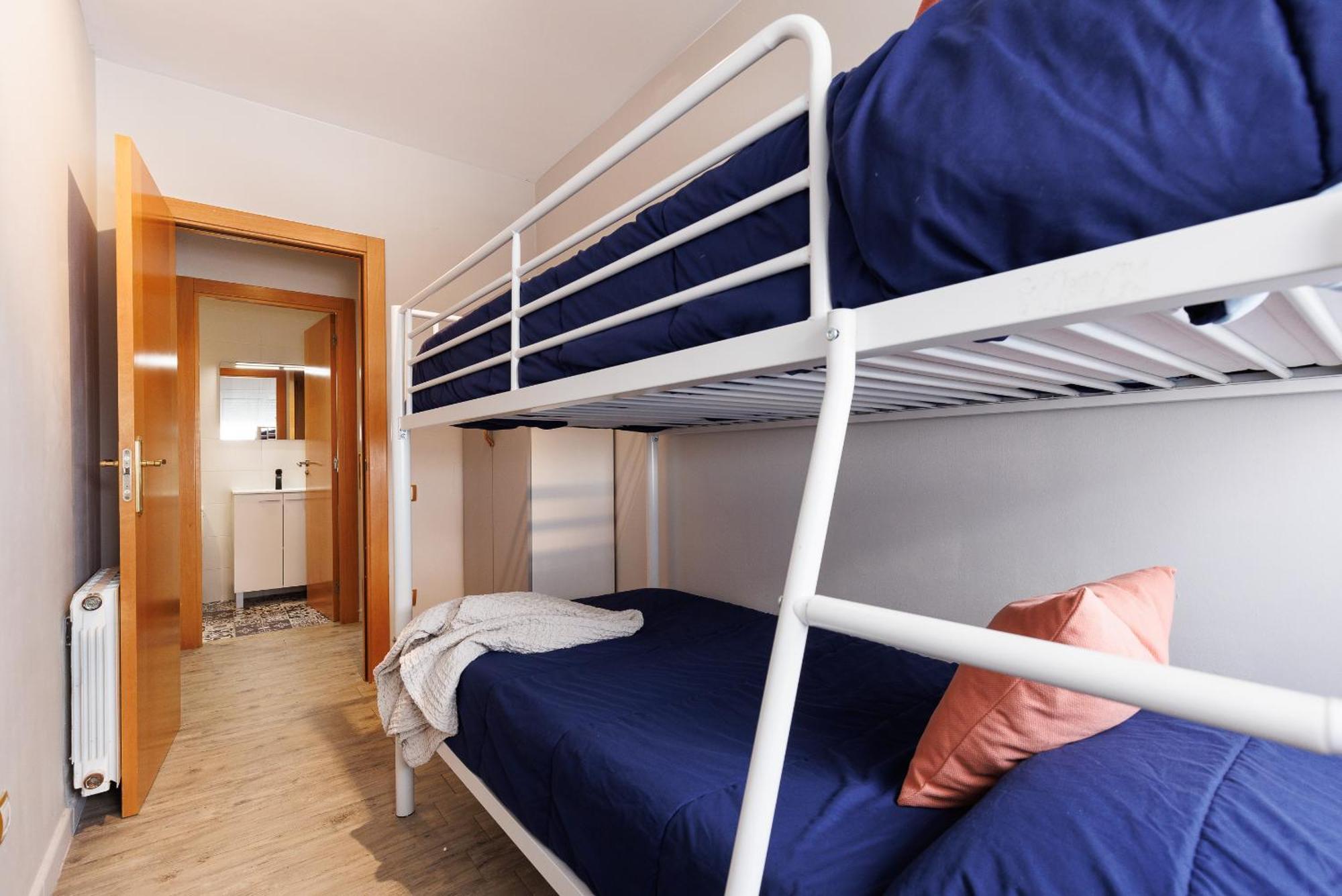 Uhc Els Pins Apartments Salou Bagian luar foto